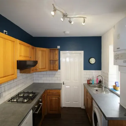 Image 8 - Biddlestone Road, Newcastle upon Tyne, NE6 5SP, United Kingdom - Apartment for rent