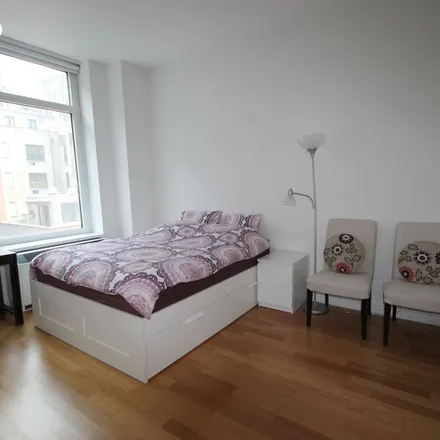 Rent this 1 bed apartment on Bonchon Chicken in 525 5th Avenue, New York