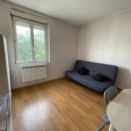 Rent this 1 bed apartment on Direction des Parcs in Jardins et Paysages, 20 Boulevard de Lavoisier