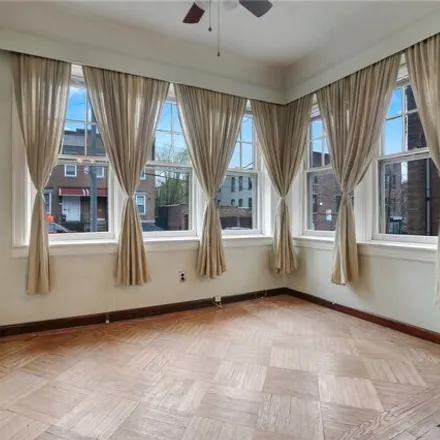 Image 3 - 60-64 Linden Street, New York, NY 11385, USA - Duplex for sale