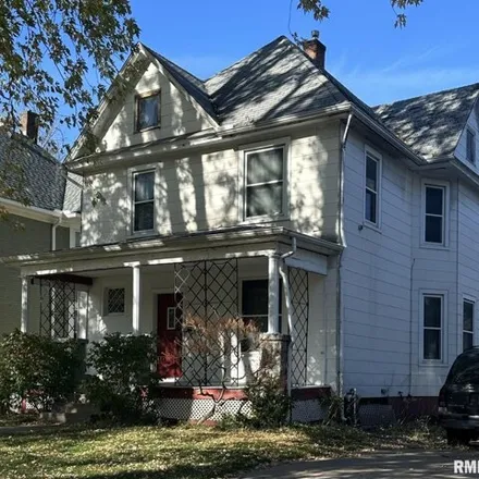 Image 2 - 1151 Kirkwood Boulevard, Davenport, IA 52803, USA - House for sale