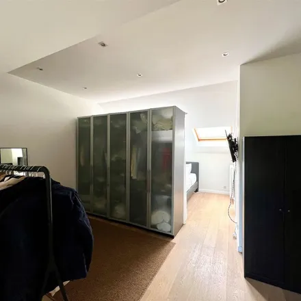 Rent this 1 bed apartment on Graaf van Hoornestraat 17 in 2000 Antwerp, Belgium