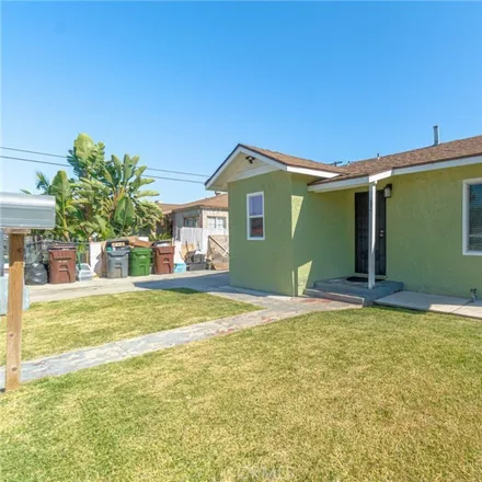 Buy this 3 bed duplex on 506 West Peach Street in Compton, CA 90222