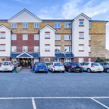 Buy this 1 bed apartment on Local Board Road in Watford, WD17 2JP