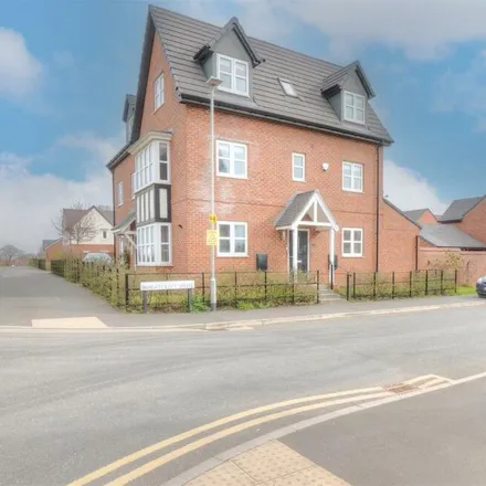 Rent this 4 bed house on Wheatcroft Drive in West Bridgford, NG12 4JF