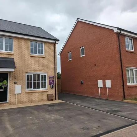 Rent this 3 bed duplex on unnamed road in Bury St Edmunds, IP32 6GY