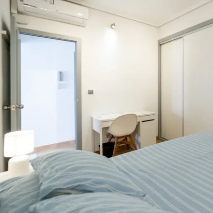 Image 17 - Carrer de la Reina, 136, 46011 Valencia, Spain - Apartment for rent