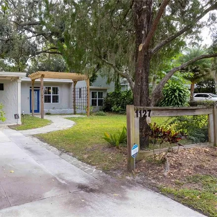 Buy this 3 bed house on 1127 Morris Avenue in Orlando, FL 32803