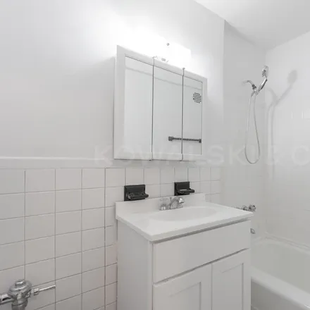 Image 7 - 165 Christopher Street, New York, NY 10014, USA - Apartment for rent