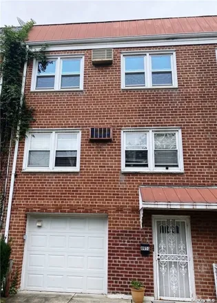 Rent this 3 bed townhouse on 240-19 93rd Avenue in New York, NY 11426