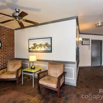 Image 2 - West 6th Street, Charlotte, NC 28202, USA - Condo for sale