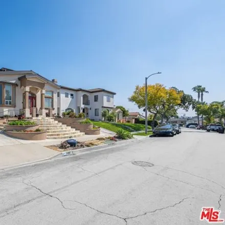 Image 2 - 5432 Valley Ridge Avenue, View Park-Windsor Hills, CA 90043, USA - House for sale