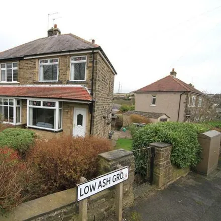 Buy this 3 bed duplex on Low Ash Grove in Wrose, BD18 1JL
