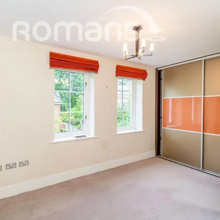 Image 6 - Farley Reach, Winchester, SO22 5GX, United Kingdom - Townhouse for rent