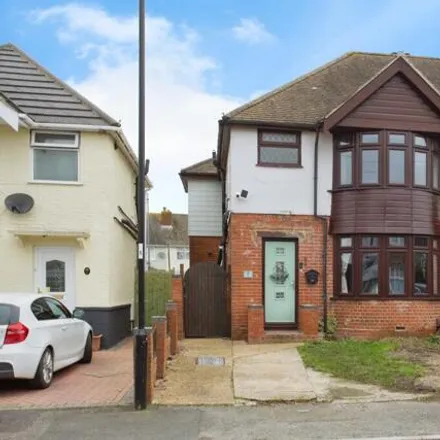 Buy this 3 bed duplex on Mowbray Road in Southampton, SO19 8GP