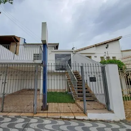 Rent this 4 bed house on Avenida Grandeiro Guimarães in Centro, Taubaté - SP