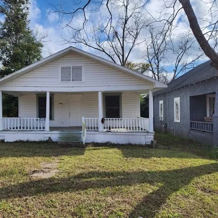 Buy this 3 bed house on 788 West Altamaha Street in Fitzgerald, GA 31750