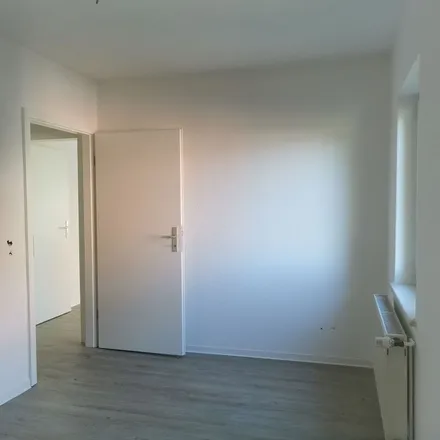 Image 5 - Utastraße, 06618 Naumburg (Saale), Germany - Apartment for rent