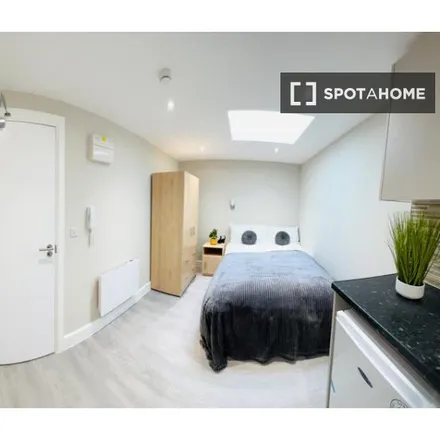 Image 2 - Hawthorn Road, Willesden Green, London, NW10 2LX, United Kingdom - Apartment for rent