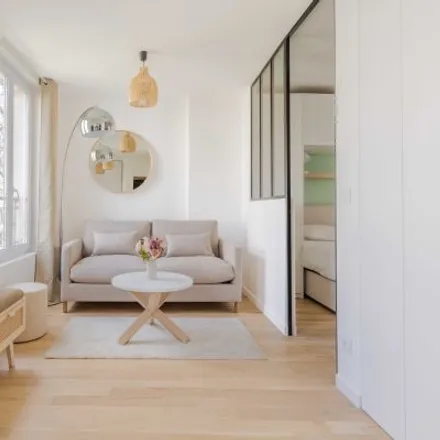 Rent this 4 bed apartment on 6 Passage des Abbesses in 75018 Paris, France