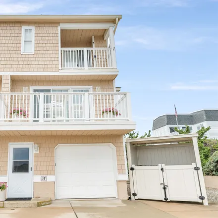 Buy this 2 bed townhouse on 1625 Beach Avenue in Cape May, NJ 08204