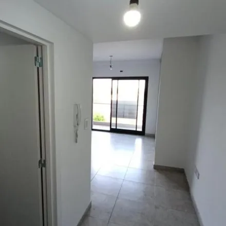 Buy this studio apartment on Garibaldi 2 in Partido de Avellaneda, Piñeyro