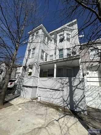 Image 2 - 12 Jefferson Street, Paterson, NJ 07522, USA - House for sale