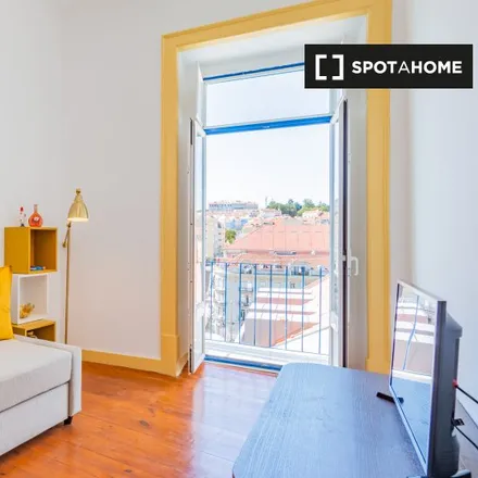 Rent this 2 bed apartment on Rua da Bombarda in 1100-085 Lisbon, Portugal