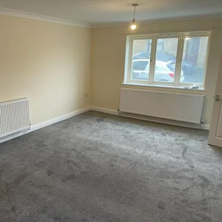 Image 3 - Beacon Street, Bradford, BD7 4ND, United Kingdom - Townhouse for rent