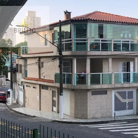Rent this 5 bed house on Rua Alexandre Baptistone in Vila Quitauna, Osasco - SP