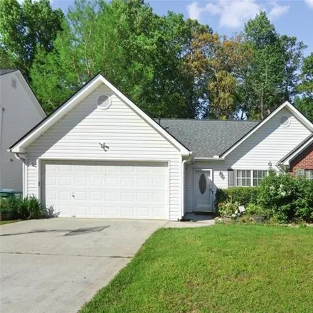 Rent this 3 bed house on 1118 Olde Hinge Way in Snellville, GA 30078