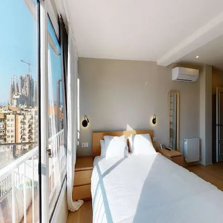 Image 8 - Carrer d'Aragó, 459, 08013 Barcelona, Spain - Apartment for rent