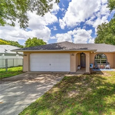 Image 2 - 812 Ridge Ave, Wildwood, Florida, 34785 - House for sale