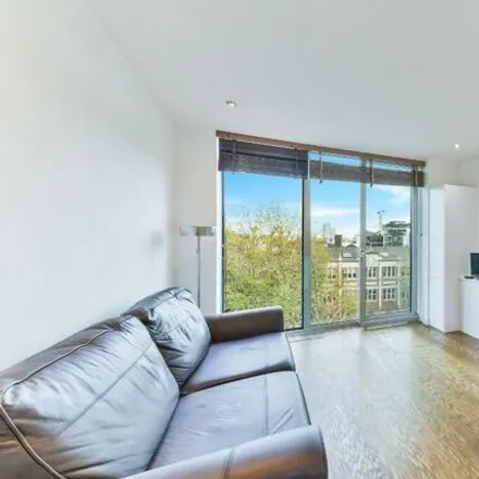 Rent this 1 bed apartment on 107 Maltings Place in London, SE1 3LJ