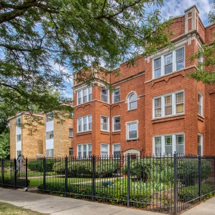 Buy this 1 bed house on 931 Brummel Street in Evanston, IL 60202