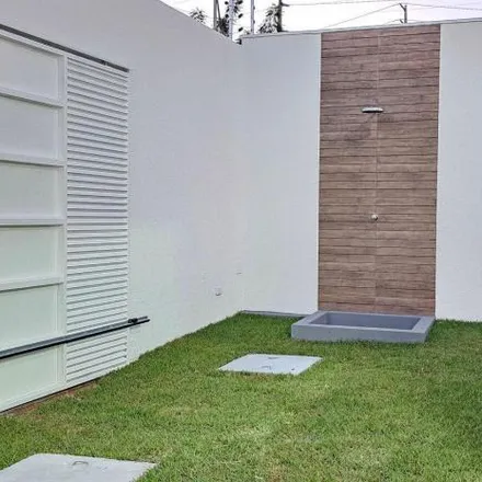 Buy this 2 bed house on Rua Valdomiro Marçal do Carmo in Triângulo, Juazeiro do Norte - CE