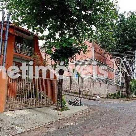 Image 1 - Rua Araçuaí, Sede, Contagem - MG, 32017-170, Brazil - House for sale