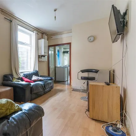 Image 5 - 32 Bournbrook Road, Selly Oak, B29 7BJ, United Kingdom - House for rent