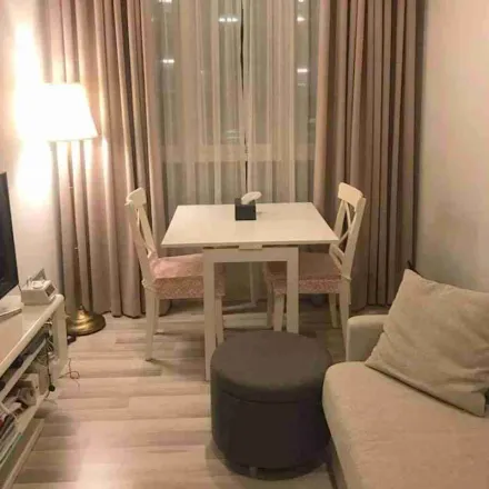 Rent this 1 bed apartment on unnamed road in บ้านกลางเมือง สาทร-ตากสิน 2, Chom Thong District