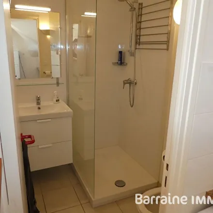 Rent this 1 bed apartment on 1 Quai de Pempoul in 29250 Saint-Pol-de-Léon, France