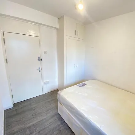 Rent this 1 bed room on Perkins House in Wallwood Street, London