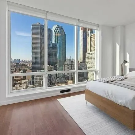 Image 3 - 27-03 42nd Road, New York, NY 11101, USA - Condo for sale