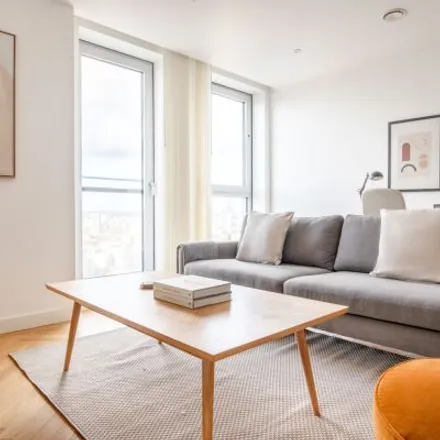Rent this 2 bed apartment on Two Fifty One in 251 Southwark Bridge Road, London