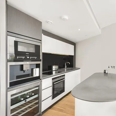 Image 2 - Riverlight Two, William Henry Walk, London, SW11 8AW, United Kingdom - Apartment for rent