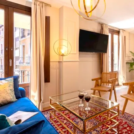 Rent this 2 bed apartment on Calle Caldereros in 18001 Granada, Spain