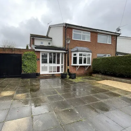 Rent this 3 bed duplex on Maple Close in Heaviley, Bramhall