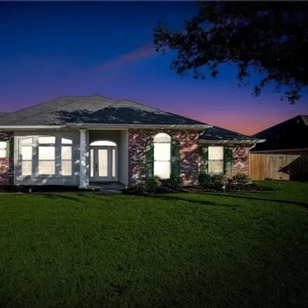 Buy this 3 bed house on 165 Oak Moss Drive in LaPlace, LA 70068