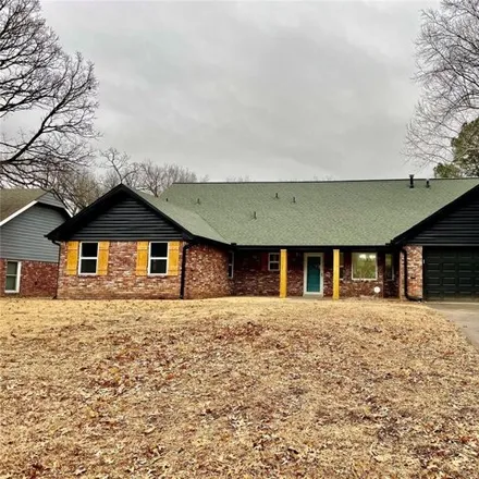Buy this 4 bed house on 2901 Robin Lane in Muskogee, OK 74403