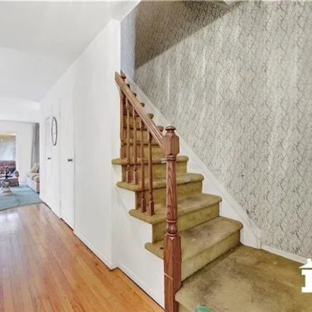 Image 4 - 6916 Avenue T, New York, NY 11234, USA - Duplex for sale