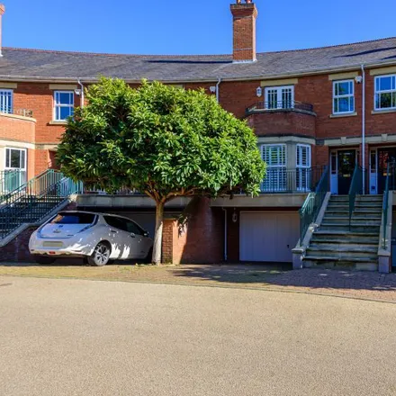 Rent this 5 bed townhouse on Sandy Lane in Virginia Water, United Kingdom